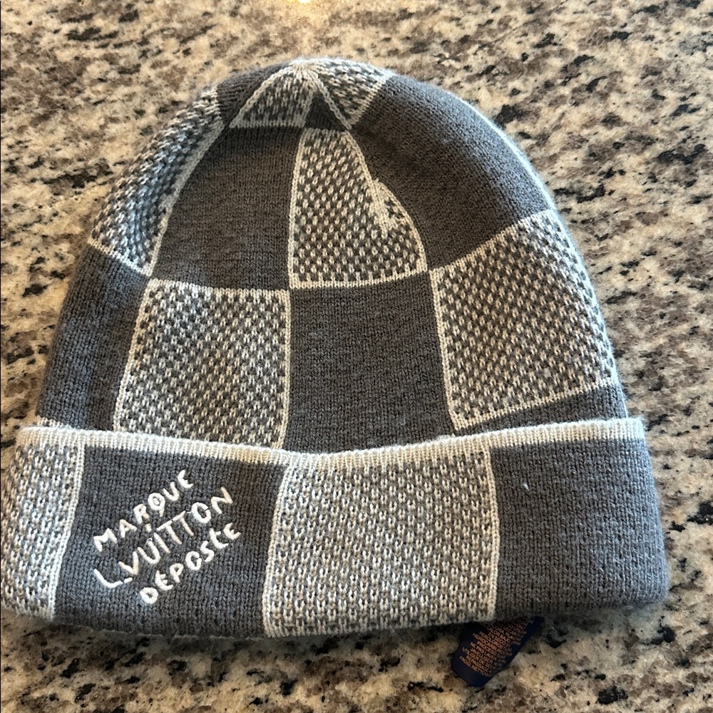 Louis Vuitton Gray and White Knit Beanie